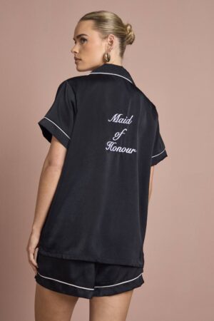 boohoo Dam Bröllop 'Maid Of Honor' Satin Broderad Kortärmad Skjorta & Shorts Pyjamas Set | Black | Storlek 34