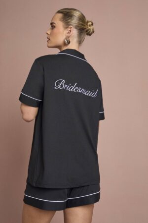 boohoo Dam Bröllops 'brudtärna' Jersey Broderad Kortärmad Skjorta & Kort Pyjamas Set | Black | Storlek 34