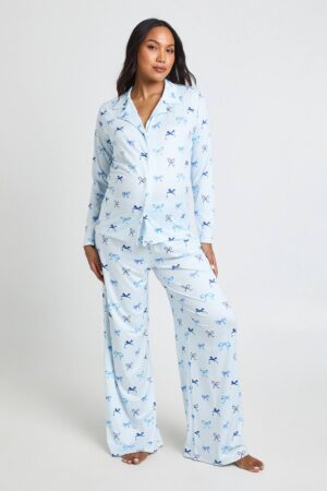 boohoo Dam Gravidpyjamas Med Rosettmönster Långärmad Skjorta & Byxor Set | Baby Blue | Storlek 36