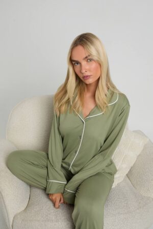 boohoo Dam Jersey med pipingdetalj långärmad skjorta & byxpyjamasset | Sage | Storlek 36