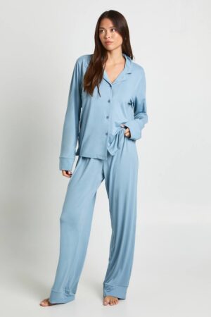 boohoo Dam Mjuk Touch-knapp genom skjorta och byxpyjamasset | Dusty Blue | Storlek 42