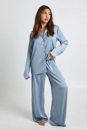 boohoo Dam Överdimensionerad satin långärmad skjorta & byxor pyjamaset | Dusty Blue | Storlek 40