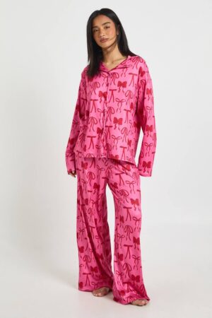 boohoo Dam Petite Pyjamas Set med Blandad Rosettmönster - Långärmad Topp & Byxor | Dark Pink | Storlek 34