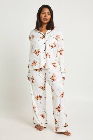 boohoo Dam Plus Highland Cow Print Long Sleeve Shirt & Trouser Pyjama Set | Pink | Storlek 44