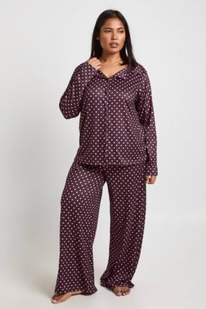boohoo Dam Plus Prickigt Pyjamasset med Långärmad Skjorta & Byxor | Brown | Storlek 44