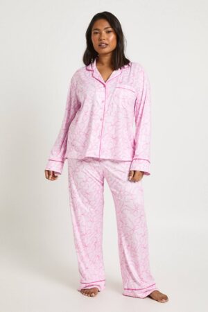 boohoo Dam Plus Pyjamasset Med Rosettryck Långärmad Skjorta & Byxor | Pink | Storlek 44
