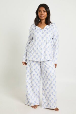 boohoo Dam Plus Rosettmönstrad Långärmad Skjorta och Byxor Pyjamas Set | Blue | Storlek 44
