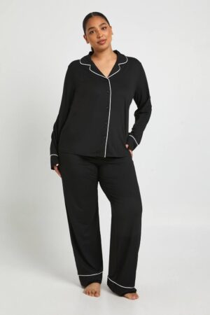 boohoo Dam Plus pipedetaljer långärmad skjorta & byxpyjamaset | Black | Storlek 44