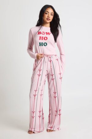 boohoo Dam Rosetttryckt modal långärmad topp & byxpyjamasset | Pink | Storlek 38