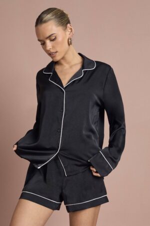 boohoo Dam Satäng Pyjamas Set med Pipingdetaljer - Långärmad Skjorta & Shorts | Black | Storlek 38