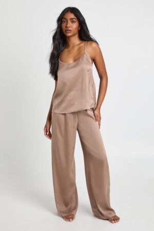 boohoo Dam Satin Cami & Wide Leg Trouser Pyjama Set | Mocha | Storlek 34