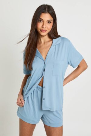 boohoo Dam Mjuk Pyjamas Set Med Kortärmad Skjorta & Shorts | Dusty Blue | Storlek 44