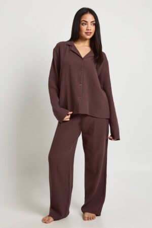 boohoo Dam Muslin Long Sleeve Shirt & Trouser Pyjama Set | Chocolate | Storlek 44