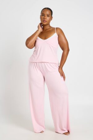 boohoo Dam Plus Contrast Cami Pyjama Top And Trouser Set | Baby Pink | Storlek 48