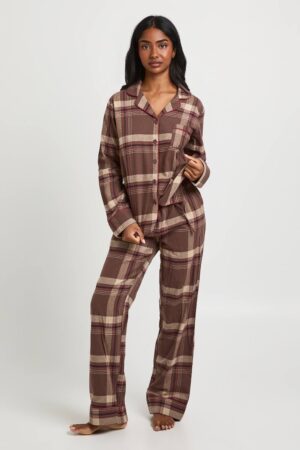 boohoo Dam Julpyjamas Med Borstad Rutig Långärmad Skjorta & Byxor | Choklad | Storlek 44